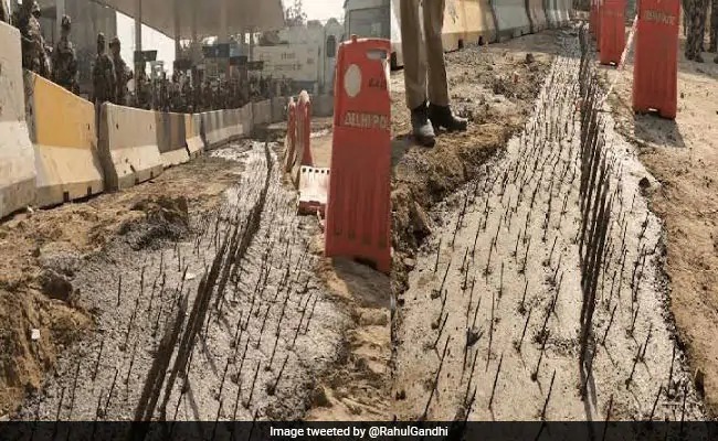 Today's Editorial - Why a barbed wire fence in the way of farmers? | आजचा अग्रलेख - शेतकऱ्यांच्या मार्गात काटेरी कुंपण कशासाठी? Today's Editorial - Why a barbed wire fence in the way of farmers? | आजचा अग्रलेख - शेतकऱ्यांच्या मार्गात काटेरी कुंपण कशासाठी?