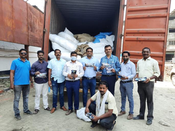 Gutka worth Rs 40 lakh seized by Food and Drug Administration | तब्बल ४० लाख रुपये किंमतीचा गुटखा अन्न व औषध प्रशासनाने केला जप्त Gutka worth Rs 40 lakh seized by Food and Drug Administration | तब्बल ४० लाख रुपये किंमतीचा गुटखा अन्न व औषध प्रशासनाने केला जप्त