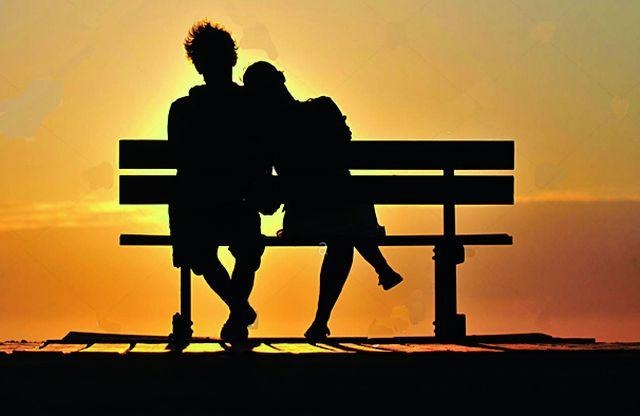 Trapped in love, sexual intercourse and underage girl remained pregnant | प्रेमाच्या जाळ्यात ओढून ठेवले शारीरिक संबंध अन् अल्पवयीन मुलगी राहिली गर्भवती