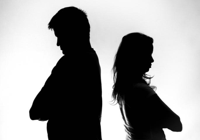 Lack of 'Mars' in wife's horoscope was the reason for divorce; Husband rushed to court | काय सांगता! पत्नीच्या कुंडलीत मंगळ नसल्यानं पती चढला कोर्टाची पायरी Lack of 'Mars' in wife's horoscope was the reason for divorce; Husband rushed to court | काय सांगता! पत्नीच्या कुंडलीत मंगळ नसल्यानं पती चढला कोर्टाची पायरी