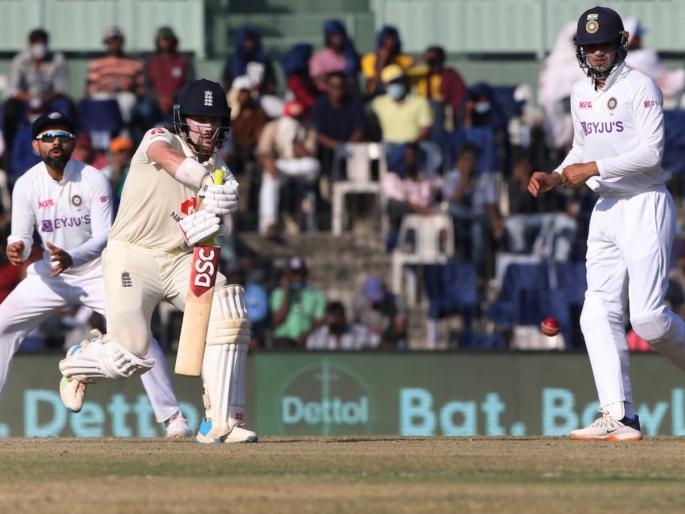 IND vs ENG, 2nd Test : Shubman Gill Taken for Scans After Forearm Injury; Won't Take Field on Day 4 | IND vs ENG, 2nd Test : टीम इंडियाला धक्का; क्षेत्ररक्षण करताना फलंदाजाला झाली दुखापत, स्कॅनसाठी नेलं हॉस्पिटलमध्ये  