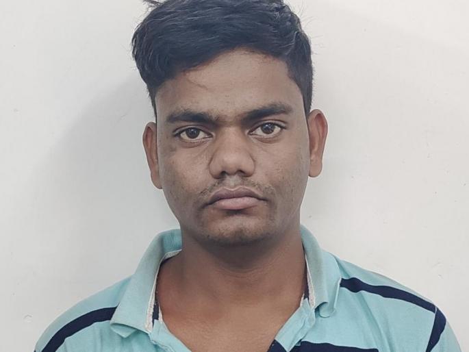 Bhel to be sold at Juhu Chowpatty; croresof rupees collected from cyber crime, handcuffed by the police | जुहू चौपाटीवर विकायचा भेळ; सायबर गुन्ह्यातून जमवली कोटींची माया, पोलिसांनी ठोकल्या बेड्या Bhel to be sold at Juhu Chowpatty; croresof rupees collected from cyber crime, handcuffed by the police | जुहू चौपाटीवर विकायचा भेळ; सायबर गुन्ह्यातून जमवली कोटींची माया, पोलिसांनी ठोकल्या बेड्या