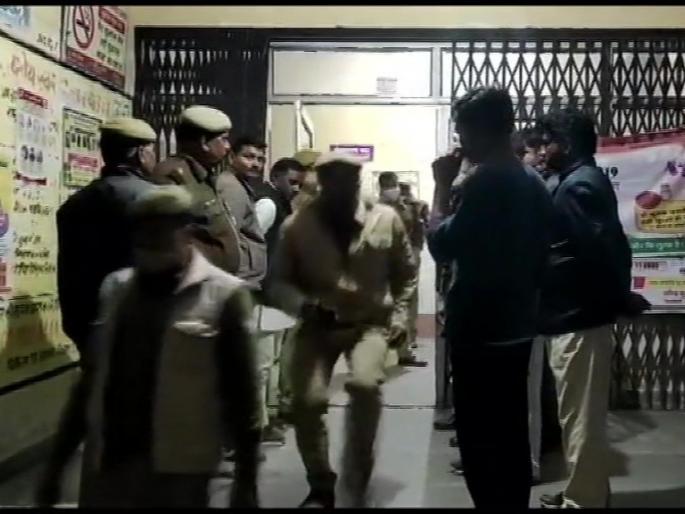 up bodies of two minor girls found in unnao police engaged in investigation | Unnao Crime News : भयंकर! उन्नाव पुन्हा एकदा हादरले, शेतात आढळले 2 मुलींचे मृतदेह तर तिसरीची मृत्युशी झुंज up bodies of two minor girls found in unnao police engaged in investigation | Unnao Crime News : भयंकर! उन्नाव पुन्हा एकदा हादरले, शेतात आढळले 2 मुलींचे मृतदेह तर तिसरीची मृत्युशी झुंज