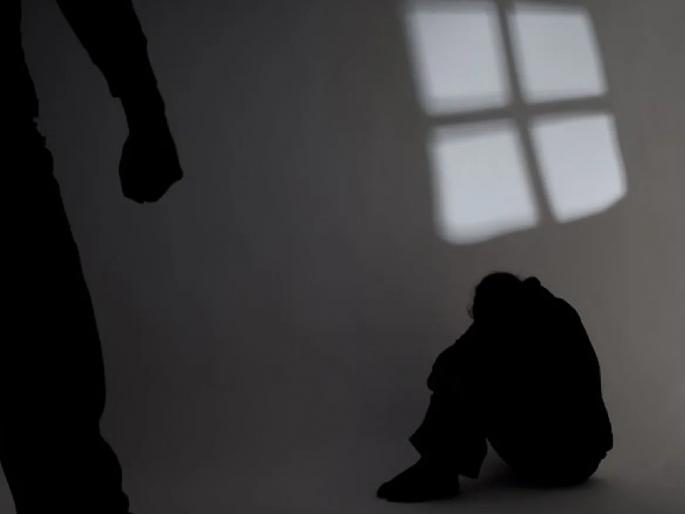 kaushambi drunken husband brutally beaten wife tore her clothes off and put iron rod in lady parts | नशेत पत्नीला निर्वस्त्र करत जन्मोजन्मीच्याच जोडीदारानं केलं घृणास्पद कृत्य... kaushambi drunken husband brutally beaten wife tore her clothes off and put iron rod in lady parts | नशेत पत्नीला निर्वस्त्र करत जन्मोजन्मीच्याच जोडीदारानं केलं घृणास्पद कृत्य...