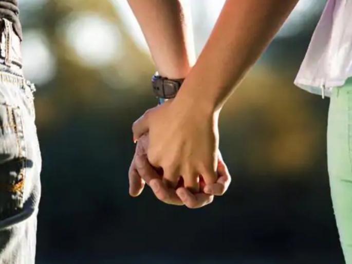 In the same year, 996 girls were recruited in the district; 745 girls were searched | 'सैराट झालं जी'... एकाच वर्षात जिल्ह्यातील ९९६ मुली प्रियकरासोबत पळाल्या, विवाहित महिलांचाही समावेश In the same year, 996 girls were recruited in the district; 745 girls were searched | 'सैराट झालं जी'... एकाच वर्षात जिल्ह्यातील ९९६ मुली प्रियकरासोबत पळाल्या, विवाहित महिलांचाही समावेश