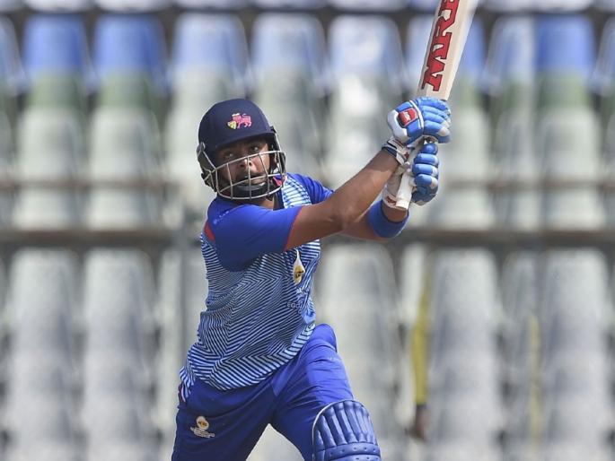 Out from Indian Cricket team but now playing for Mumbai, Prithvi Shaw hit a record-breaking double century | भारतीय संघाबाहेर गेला, पण आता मुंबईकडून खेळताना पृथ्वी शॉने रेकॉर्डब्रेक डबल धमाका केला