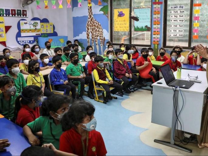 side effects of Covid-19 , CSE report raises concerns about 37 crore children in the India | कोरोनाने पोखरले भारतातील मुलांचे बालपण, देशातील ३७ कोटी मुलांबाबत सीएसईचा चिंता वाढवणारा अहवाल side effects of Covid-19 , CSE report raises concerns about 37 crore children in the India | कोरोनाने पोखरले भारतातील मुलांचे बालपण, देशातील ३७ कोटी मुलांबाबत सीएसईचा चिंता वाढवणारा अहवाल