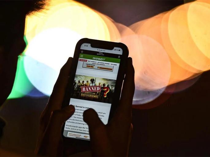 Shocking! The boy stabbed the woman to complete the task in the game | धक्कादायक! गेममधील टास्क पूर्ण करण्यासाठी मुलाने महिलेवर केले चाकू-हातोड्याने वार Shocking! The boy stabbed the woman to complete the task in the game | धक्कादायक! गेममधील टास्क पूर्ण करण्यासाठी मुलाने महिलेवर केले चाकू-हातोड्याने वार