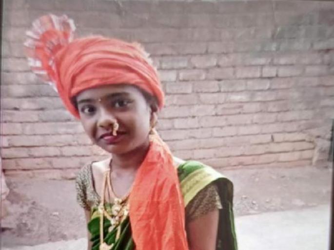Shocking! A seventh grader girl ended her life by hanging herself | धक्कादायक ! सातवीत शिकणाऱ्या मुलीने गळफास घेऊन संपविले जीवन Shocking! A seventh grader girl ended her life by hanging herself | धक्कादायक ! सातवीत शिकणाऱ्या मुलीने गळफास घेऊन संपविले जीवन