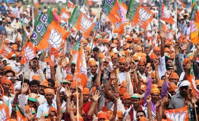 Gujarat local body election results 2021 : BJP's resounding victory in all 31 Zilla Parishads in Gujarat | गुजरातमध्ये शतप्रतिशत भाजपा, सर्वच्या सर्व जिल्हा परिषदांत उमलले कमळ Gujarat local body election results 2021 : BJP's resounding victory in all 31 Zilla Parishads in Gujarat | गुजरातमध्ये शतप्रतिशत भाजपा, सर्वच्या सर्व जिल्हा परिषदांत उमलले कमळ