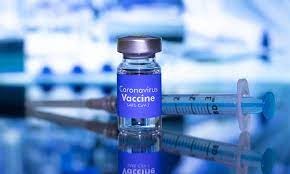 Corona vaccine: Only one dose of corona will be sufficient, can be given to persons above 18 years of age, EU approved Johnson & Johnson's vaccine | Corona vaccine : कोरोनाविरोधात केवळ एक डोस पुरेसा ठरणार, १८ वर्षांवरील व्यक्तींना देता येणार, या कंपनीच्या लसीला मिळाली मान्यता