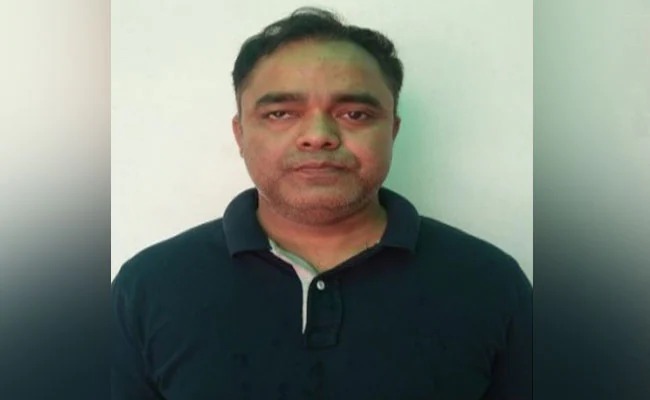 ... and the HDFC manager himself planted crores of lime in the bank; 'As' is trapped | ...अन् HDFC मॅनेजरनेच बँकेला लावला कोट्यवधीचा चुना; 'असा' अडकला जाळ्यात ... and the HDFC manager himself planted crores of lime in the bank; 'As' is trapped | ...अन् HDFC मॅनेजरनेच बँकेला लावला कोट्यवधीचा चुना; 'असा' अडकला जाळ्यात