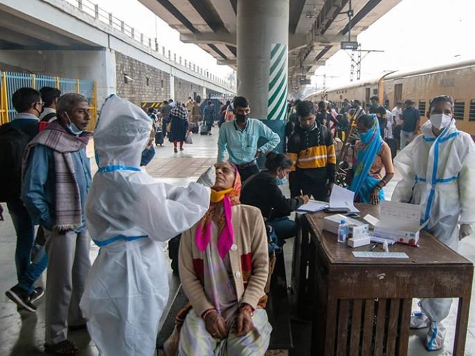 coronavirus: Second wave of coronavirus to affect India for 100 days, 2.5 million new patients to be found, SBI Reports | coronavirus: भारतात कोरोनाच्या दुसऱ्या लाटेचा १०० दिवसांपर्यंत प्रभाव जाणवणार, तब्बल २५ लाख नवे रुग्ण सापडणार coronavirus: Second wave of coronavirus to affect India for 100 days, 2.5 million new patients to be found, SBI Reports | coronavirus: भारतात कोरोनाच्या दुसऱ्या लाटेचा १०० दिवसांपर्यंत प्रभाव जाणवणार, तब्बल २५ लाख नवे रुग्ण सापडणार
