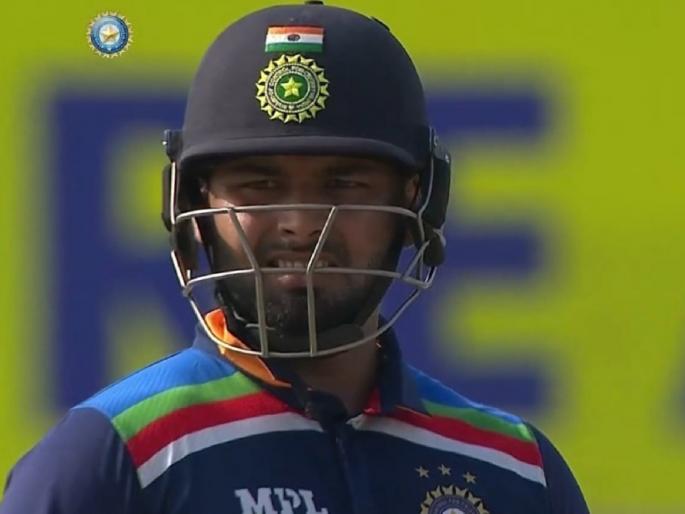 IND vs ENG, 2nd ODI : India & Rishabh Pant misses out four runs because of an umpire's mistake, know what happened  | IND vs ENG, 2nd ODI : अम्पायरच्या चुकीच्या निर्णयामुळे टीम इंडियाला फटका; रिषभ पंत नाराज, नेटिझन्स खवळले