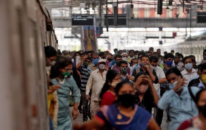 Coronavirus in Maharashtra : Be aware of the soul in Coroan era! | अग्रलेख - कोरोनाकाळात जिवाचे तरी भान राखा!