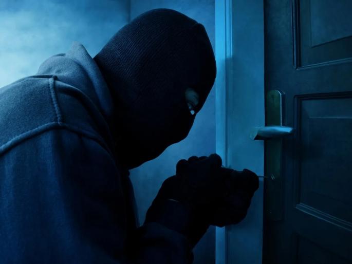 Artist of crime patrol became a thief, police arrest him & solving eight crimes | क्राइम पेट्रोलचा कलाकार बनला चोर, आठ गुन्ह्यांची उकल Artist of crime patrol became a thief, police arrest him & solving eight crimes | क्राइम पेट्रोलचा कलाकार बनला चोर, आठ गुन्ह्यांची उकल
