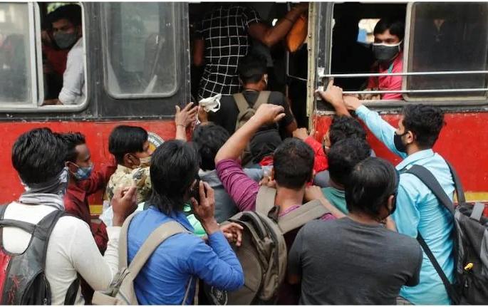 Coronavirus in Maharashtra: where the number of patients is high; Strictly enforce restrictions there, demand from all levels | Coronavirus in Maharashtra : जेथे रुग्णसंख्या अधिक; तेथे निर्बंध कडक लागू करा, सर्व स्तरातून मागणी Coronavirus in Maharashtra: where the number of patients is high; Strictly enforce restrictions there, demand from all levels | Coronavirus in Maharashtra : जेथे रुग्णसंख्या अधिक; तेथे निर्बंध कडक लागू करा, सर्व स्तरातून मागणी