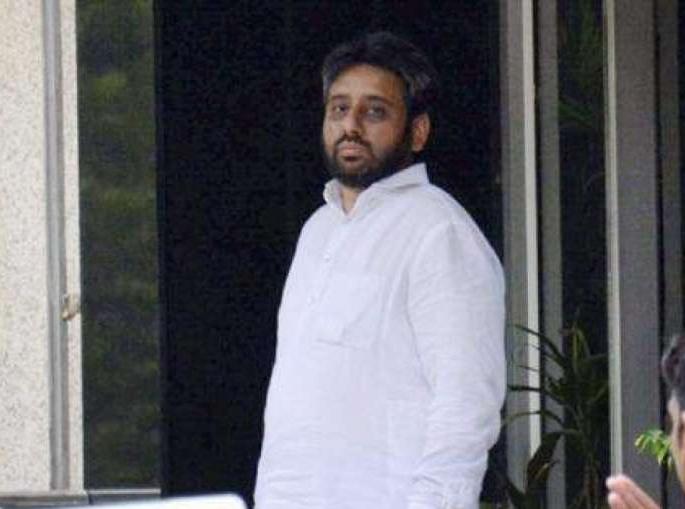 Registered FIR against AAP MLA; Narasimhananda Saraswati had threatened | आपच्या आमदाराविरोधात गुन्हा दाखल; नरसिंहानंद सरस्वती यांना दिली होती धमकी Registered FIR against AAP MLA; Narasimhananda Saraswati had threatened | आपच्या आमदाराविरोधात गुन्हा दाखल; नरसिंहानंद सरस्वती यांना दिली होती धमकी