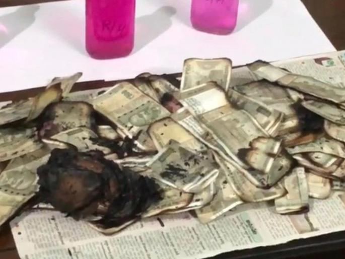 burn currency notes worth rupees 5 lakh gas bribe money tehsildar telangana | बाबो! लाच प्रकरणी पकडले जाण्याच्या भीतीने 'त्याने' चक्क गॅसवर जाळल्या 5 लाखांच्या नोटा अन्... burn currency notes worth rupees 5 lakh gas bribe money tehsildar telangana | बाबो! लाच प्रकरणी पकडले जाण्याच्या भीतीने 'त्याने' चक्क गॅसवर जाळल्या 5 लाखांच्या नोटा अन्...
