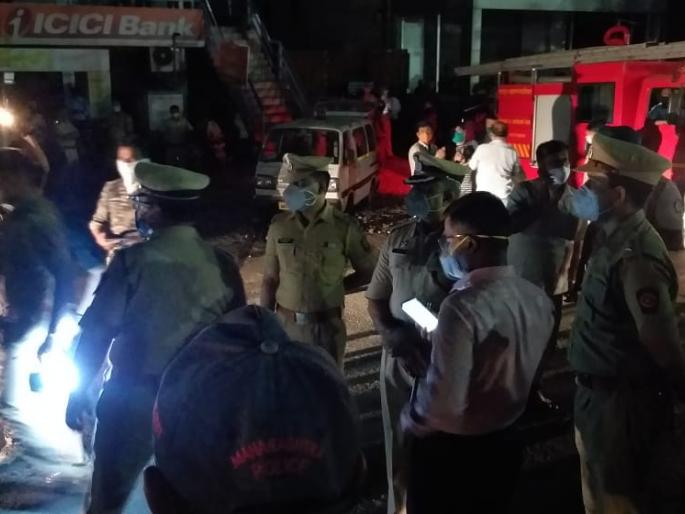 Fire at Well Treat Hospital in Nagpur, several patients injured | Well Treat Multispeciality Hospital Fire : नागपूरमधील वेल ट्रीट हॉस्पिटलला आग, तिघांचा मृत्यू, अनेक जण जखमी Fire at Well Treat Hospital in Nagpur, several patients injured | Well Treat Multispeciality Hospital Fire : नागपूरमधील वेल ट्रीट हॉस्पिटलला आग, तिघांचा मृत्यू, अनेक जण जखमी