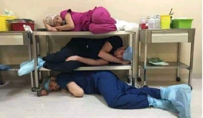 Editorial view on Corona Virus The Ground Reality of Our Healthcare Workers | Corona Virus : 'या' फोटोंनी जीव कासावीस होतोय...! Editorial view on Corona Virus The Ground Reality of Our Healthcare Workers | Corona Virus : 'या' फोटोंनी जीव कासावीस होतोय...!