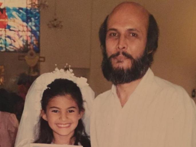 Jacqueline fernandez shares her childhood photo on instagram | बॉलिवूडवर आज ही चिमुकली करतेय राज्य, ओळखा पाहू कोण आहे अभिनेत्री Jacqueline fernandez shares her childhood photo on instagram | बॉलिवूडवर आज ही चिमुकली करतेय राज्य, ओळखा पाहू कोण आहे अभिनेत्री