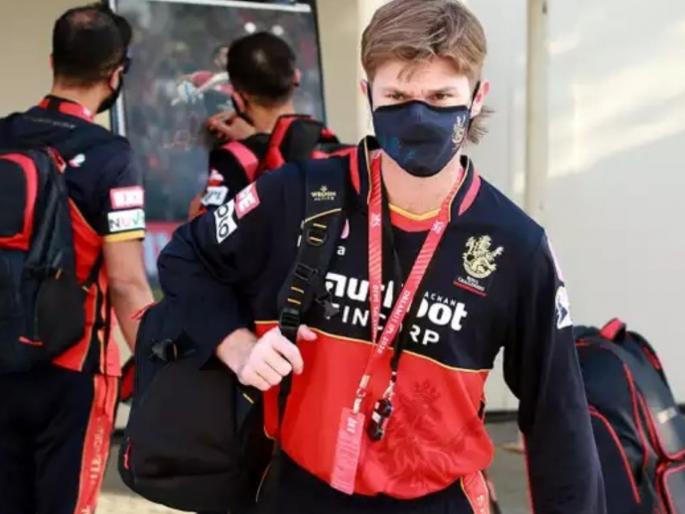 Adam Zampa and Kane Richardson who left the RCB Bio-Bubble two days ago are still in Mumbai waiting to return to Australia | IPL 2021मधून घेतली माघार, दोन दिवसांपूर्वी सोडलं RCBचा बायो बबल, पण अजूनही अकडलेत मुंबईत! 