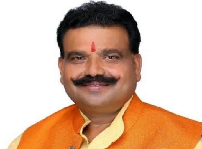 CoronaVirus Live Updates bareilly bjp mla kesar singh gangwar dies from corona | CoronaVirus Live Updates : धक्कादायक! भाजपा आमदाराचा कोरोनाने झाला मृत्यू; 24 तास मिळाला नव्हता ICU बेड CoronaVirus Live Updates bareilly bjp mla kesar singh gangwar dies from corona | CoronaVirus Live Updates : धक्कादायक! भाजपा आमदाराचा कोरोनाने झाला मृत्यू; 24 तास मिळाला नव्हता ICU बेड