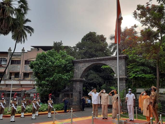 Maharashtra Day 2021: Guardian Minister Aditi Tatkare hoisted the flag at the Collector's Office | Maharashtra Day 2021: पालकमंत्री आदिती तटकरेंच्या हस्ते जिल्हाधिकारी कार्यालयात ध्वजारोहण संपन्न Maharashtra Day 2021: Guardian Minister Aditi Tatkare hoisted the flag at the Collector's Office | Maharashtra Day 2021: पालकमंत्री आदिती तटकरेंच्या हस्ते जिल्हाधिकारी कार्यालयात ध्वजारोहण संपन्न