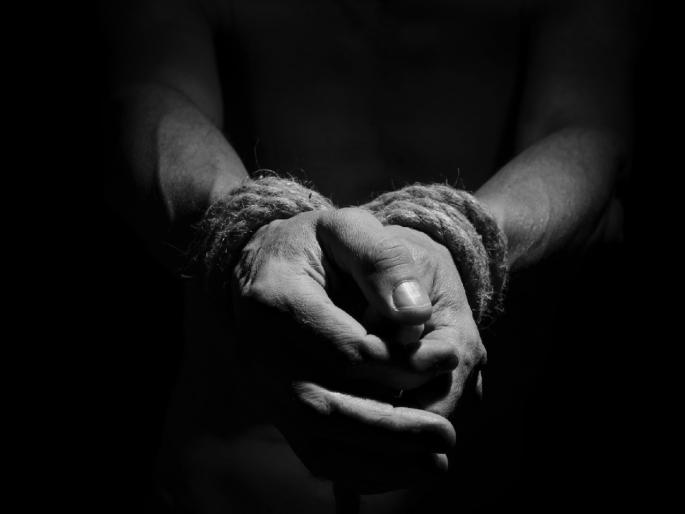 LJP leader abducted, kidnappers call for ransom of Rs 10 lakh | LJP नेत्याचे अपहरण, अपहरणकर्त्यांनी फोन करून केली 10 लाख रुपयांच्या खंडणीची मागणी  LJP leader abducted, kidnappers call for ransom of Rs 10 lakh | LJP नेत्याचे अपहरण, अपहरणकर्त्यांनी फोन करून केली 10 लाख रुपयांच्या खंडणीची मागणी