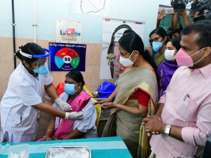 Corona Vaccination: Kerala pattern of vaccination, more than one 88 thousand people vaccinated in less vaccines | Corona Vaccination: लसीकरणाचा केरळ पॅटर्न, कमी लसींमध्ये केलं तब्बल लाखभऱ अधिक लोकांचं लसीकरण Corona Vaccination: Kerala pattern of vaccination, more than one 88 thousand people vaccinated in less vaccines | Corona Vaccination: लसीकरणाचा केरळ पॅटर्न, कमी लसींमध्ये केलं तब्बल लाखभऱ अधिक लोकांचं लसीकरण