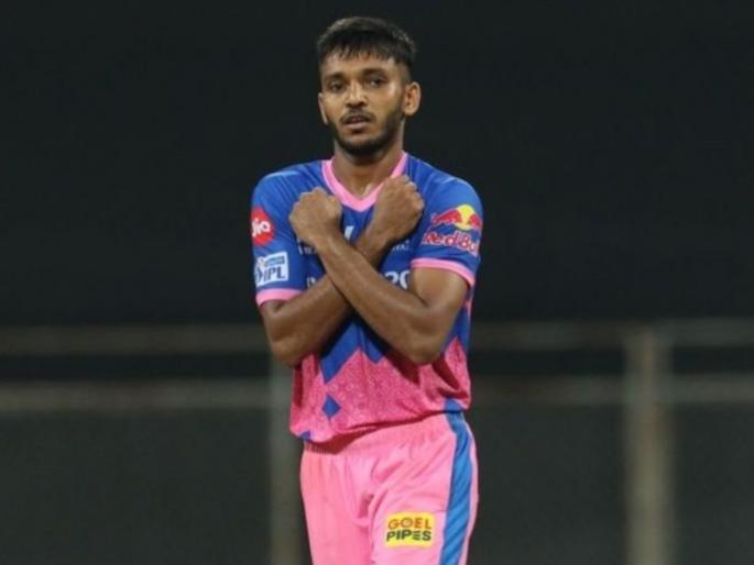 IPL 2021: After returning from IPL, RR’s Chetan Sakariya’s spends days at hospital for COVID-19 positive father | IPL 2021 स्थगितीनंतर घरी परतताच चेतन सकारियाला मिळाली वाईट बातमी, घ्यावी लागली हॉस्पिटलमध्ये धाव!
