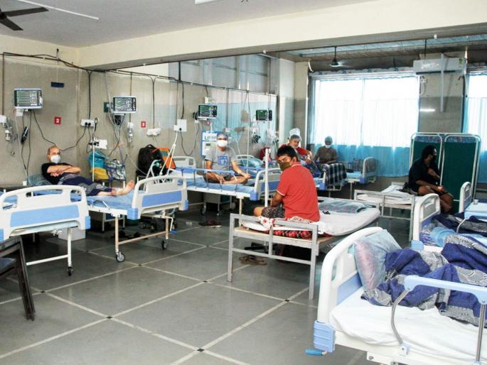 Coronavirus: 82,000 patients recovered from coronavirus in the Maharashtra today, 53,605 new patients reports today | Coronavirus: दिलासादायक, राज्यात आज तब्बल ८२ हजार रुग्ण कोरोनामुक्त, ५३ हजार ६०५ नव्या रुग्णांची नोंद Coronavirus: 82,000 patients recovered from coronavirus in the Maharashtra today, 53,605 new patients reports today | Coronavirus: दिलासादायक, राज्यात आज तब्बल ८२ हजार रुग्ण कोरोनामुक्त, ५३ हजार ६०५ नव्या रुग्णांची नोंद