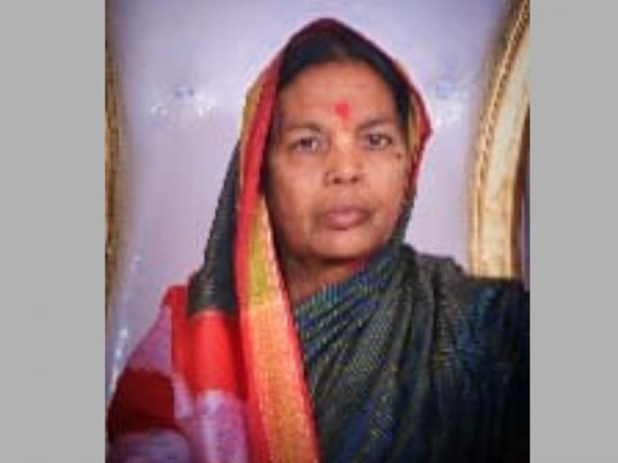 Mauli Leki, who gave birth to six nurses, rested in her arms | International Nurses Day 2021: सहा परिचरिकांना जन्म देणारी माऊली लेकीच्या कुशीत विसावली; मुलींनीच केले अंत्यसंस्कार Mauli Leki, who gave birth to six nurses, rested in her arms | International Nurses Day 2021: सहा परिचरिकांना जन्म देणारी माऊली लेकीच्या कुशीत विसावली; मुलींनीच केले अंत्यसंस्कार