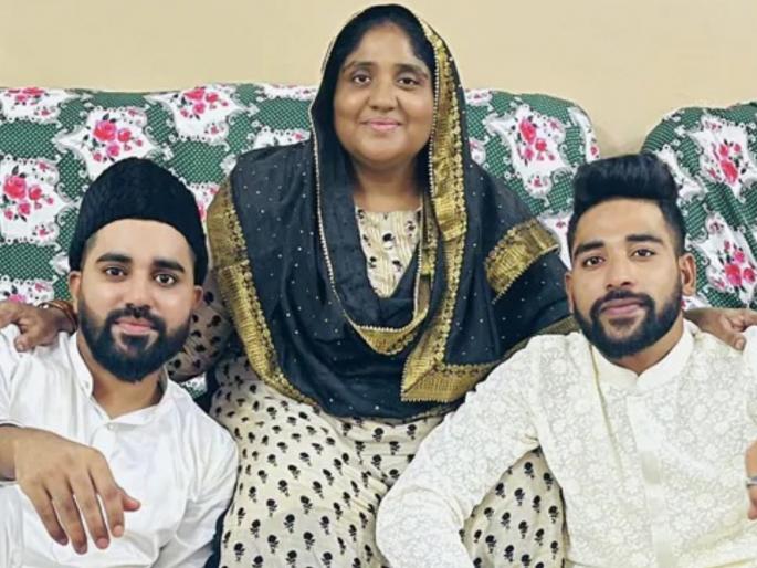 "Miss You Papa": Mohammed Siraj's Emotional Post On First Eid After Father's Death | "Miss You Papa"!; ईदच्या दिवशी मोहम्मद सिराजच्या डोळ्यांत अश्रू, वडिलांच्या आठवणीत झाला भावुक 