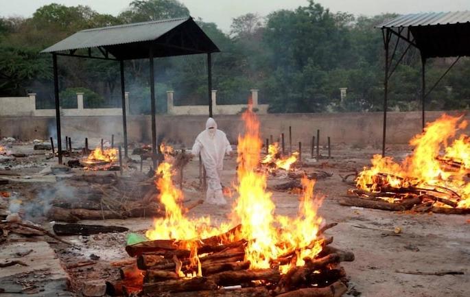 Coronavirus: One lakh deaths in Madhya Pradesh in two months, serious allegations by former chief minister Kamal Nath | Coronavirus : दोन महिन्यांमध्ये मध्य प्रदेशात झाले एक लाख मृत्यू, माजी मुख्यमंत्र्यांचा गंभीर आरोप Coronavirus: One lakh deaths in Madhya Pradesh in two months, serious allegations by former chief minister Kamal Nath | Coronavirus : दोन महिन्यांमध्ये मध्य प्रदेशात झाले एक लाख मृत्यू, माजी मुख्यमंत्र्यांचा गंभीर आरोप