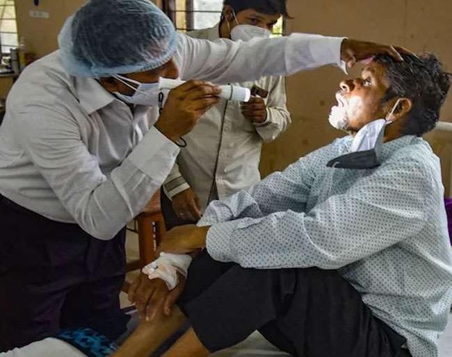 Risk of yellow fungal infection | पिवळ्या बुरशीच्या संसर्गाचा धोका