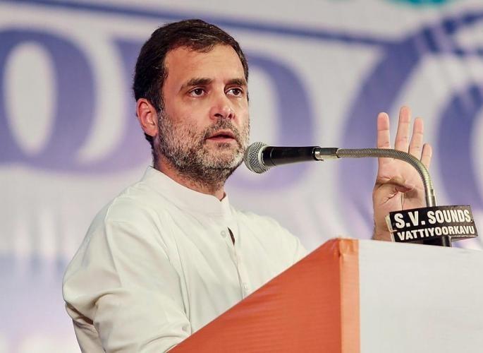 Coronavirus: Modi government has no strategy to stop the outbreak, says Rahul Gandhi | Coronavirus: साथीला रोखण्यासाठी मोदी सरकारकडे रणनीतीच नाही, राहुल गांधी यांचा घणाघात Coronavirus: Modi government has no strategy to stop the outbreak, says Rahul Gandhi | Coronavirus: साथीला रोखण्यासाठी मोदी सरकारकडे रणनीतीच नाही, राहुल गांधी यांचा घणाघात
