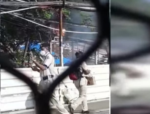 Spark in high tension wires at Virar railway station | विरार रेल्वेस्टेशनवर हायटेन्शन वायरींमध्ये स्पार्क, सर्व काही सुस्थितीत