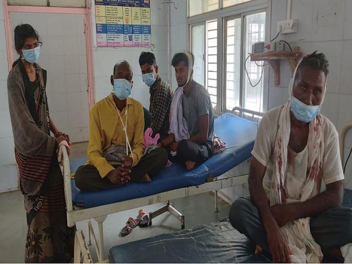 Girl's relatives attack boy's home after love marriage; Three seriously injured | प्रेमी युगुलाने पळून जाऊन केले लग्न; मुलीच्या नातेवाईकांनी मुलाच्या घरावर चढवला हल्ला; तिघे गंभीर जखमी