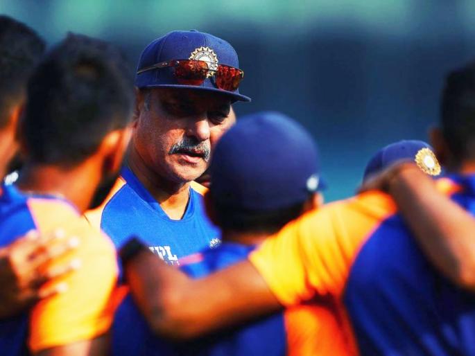 WTC Final 2021 : Team India Head coach Ravi Shastri share a video, give training to dog | WTC Final 2021 : भारताचे हेड कोच रवी शास्त्री खेळाडूंसह Winston लाही देत आहेत प्रशिक्षण, Video