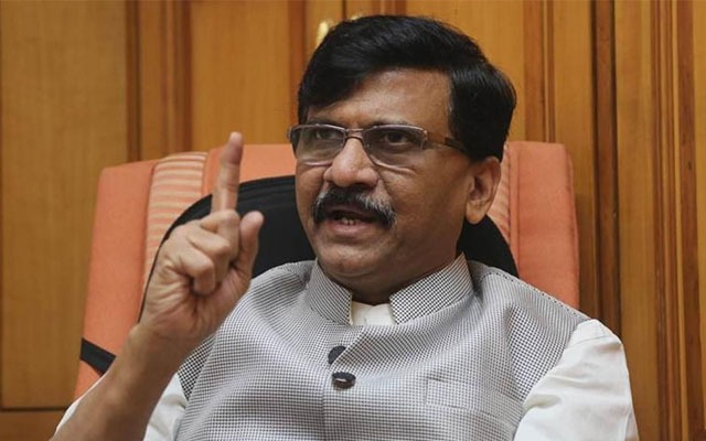 Sanjay Raut Says, "Shiv Sena Bhavan is a symbol of Maharashtra's identity. If you walk on it, you will get Shiv Prasad." | "शिवसेना भवन महाराष्ट्राच्या अस्मितेचे प्रतीक, त्यावर चाल कराल तर शिवप्रसाद मिळणारच’’ Sanjay Raut Says, "Shiv Sena Bhavan is a symbol of Maharashtra's identity. If you walk on it, you will get Shiv Prasad." | "शिवसेना भवन महाराष्ट्राच्या अस्मितेचे प्रतीक, त्यावर चाल कराल तर शिवप्रसाद मिळणारच’’