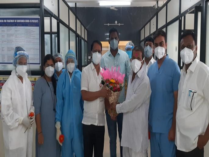corona virus : HRCT score 24, oxygen level 50, yet the old man beat the corona | corona virus : एचआरसीटी स्कोअर २४, ऑक्सिजन लेव्हल ५०, तरीही वृद्धाची कोरोनावर मात corona virus : HRCT score 24, oxygen level 50, yet the old man beat the corona | corona virus : एचआरसीटी स्कोअर २४, ऑक्सिजन लेव्हल ५०, तरीही वृद्धाची कोरोनावर मात