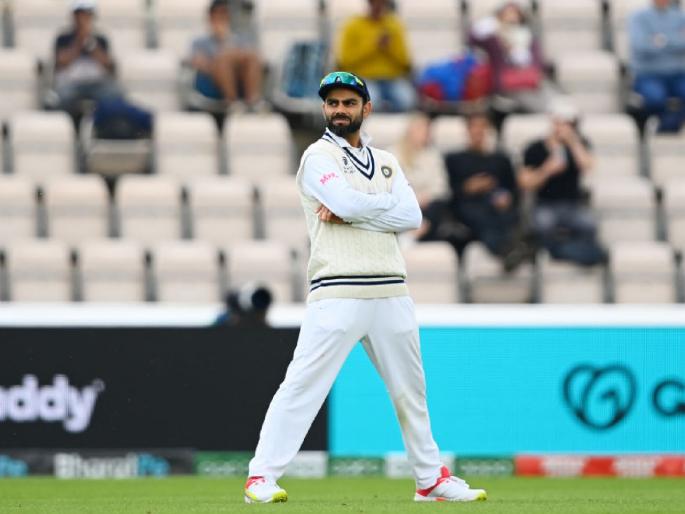 WTC final 2021 : Rain washes out first session of Day 4, Virat Kohli kisses and shows off BCCI logo to the fans, Video | WTC Final 2021 IND vs NZ : एकही चेंडू न खेळता घेतला लंच; दरम्यान विराट कोहलीचा Kiss करतानाचा Video Viral