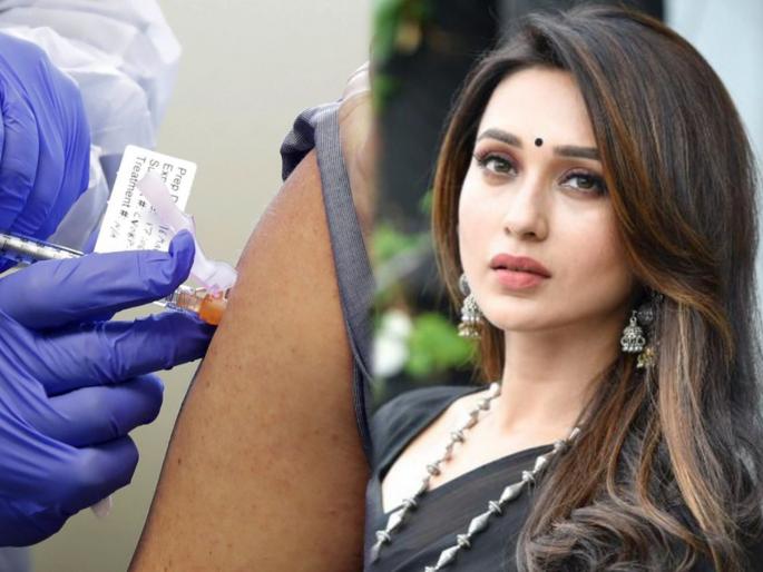 Corona Vaccine tmc mp mimi chakraborty duped as fake kolkata vaccination camp busted 1 held | Corona Vaccine : TMC खासदार अडकली फेक लसीकरणाच्या जाळ्यात, स्वत: घेतली लस अन्...; असा झाला धक्कादायक खुलासा Corona Vaccine tmc mp mimi chakraborty duped as fake kolkata vaccination camp busted 1 held | Corona Vaccine : TMC खासदार अडकली फेक लसीकरणाच्या जाळ्यात, स्वत: घेतली लस अन्...; असा झाला धक्कादायक खुलासा