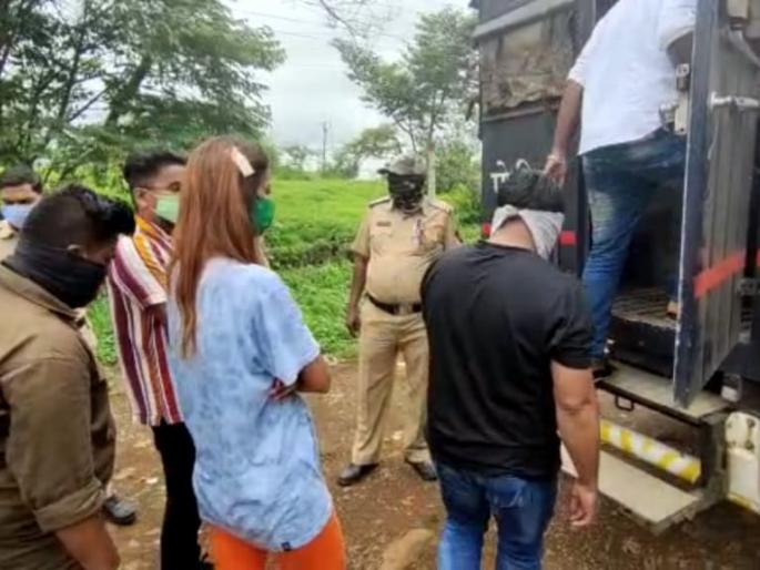 Bollywood's drug connection under discussion again; The Hawaiian-themed rave party was to be held for three days | बॉलिवूडचे ड्रग्ज कनेक्शन पुन्हा चर्चेत; ‘हवाईयन थीम’वर तीन दिवस रंगणार होती रेव्ह पार्टी  Bollywood's drug connection under discussion again; The Hawaiian-themed rave party was to be held for three days | बॉलिवूडचे ड्रग्ज कनेक्शन पुन्हा चर्चेत; ‘हवाईयन थीम’वर तीन दिवस रंगणार होती रेव्ह पार्टी