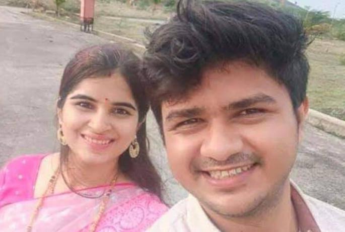 Shocking! On the day of 'Doctor's Day', the young doctor strangled after his wife suicide | धक्कादायक! 'डॉक्टर डे'च्या दिवशीच डाॅक्टर दाम्पत्याने गळफास घेऊन केली आत्महत्या Shocking! On the day of 'Doctor's Day', the young doctor strangled after his wife suicide | धक्कादायक! 'डॉक्टर डे'च्या दिवशीच डाॅक्टर दाम्पत्याने गळफास घेऊन केली आत्महत्या