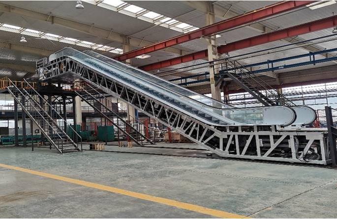 Start of installation of sliding ladders for Metro-3 in mumbai | प्रवास सुखकर होणार! मेट्रो-३ साठी सरकते जिने बसविण्याच्या कामास सुरुवात Start of installation of sliding ladders for Metro-3 in mumbai | प्रवास सुखकर होणार! मेट्रो-३ साठी सरकते जिने बसविण्याच्या कामास सुरुवात