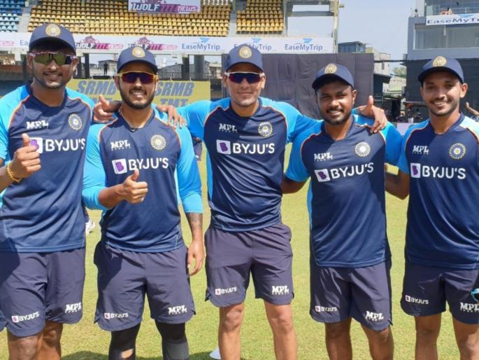 IND vs SL 3rd ODI Int Live Score : Sanju Samson, Nitish Rana, Chetan Sakariya, K Gowtham and Rahul Chahar making their ODI debut today, India opt to bat first | IND Vs SL 3rd ODI Live : टीम इंडियानं तिसऱ्या सामन्यात पाच जणांना दिली पदार्पणाची संधी; 1980नंतर घेतला गेला धाडसी निर्णय!