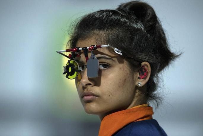 At that time, the pistol betrayed, and Mannu Bhakar missed the mark on the medal | Tokyo Olympics 2021: ऐनवेळी पिस्तूलने दगा दिला, अन् मनू भाकरचा पदकावरील निशाणा चुकला At that time, the pistol betrayed, and Mannu Bhakar missed the mark on the medal | Tokyo Olympics 2021: ऐनवेळी पिस्तूलने दगा दिला, अन् मनू भाकरचा पदकावरील निशाणा चुकला